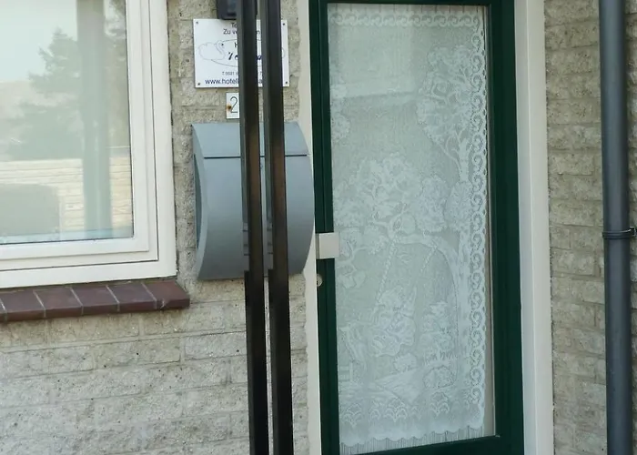 Gemuetlicher Fuer 4 Personen By Interhome Holiday home Callantsoog